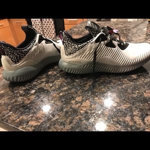 Adidas women’s Bounce